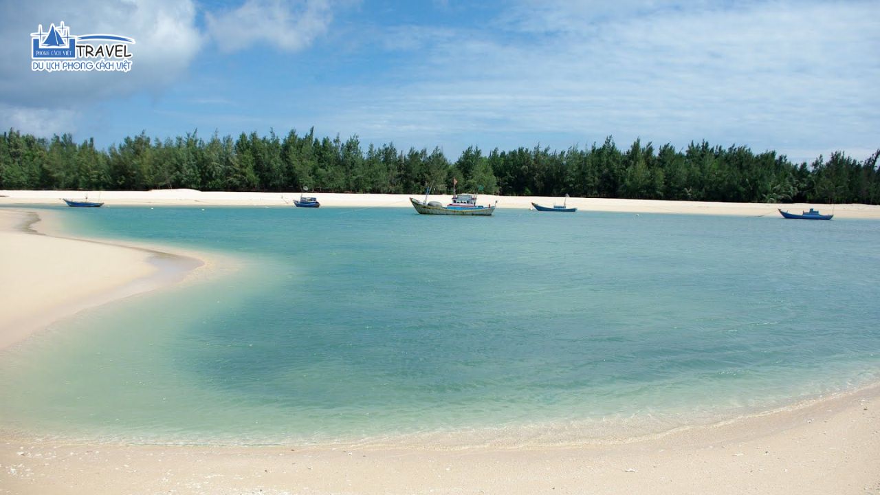 con-thuyen-tai-dao-hai-tac