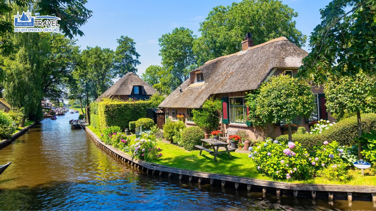 lang-co-tich-giethoorn-tour-phap-lux-bi-duc-ha-lan