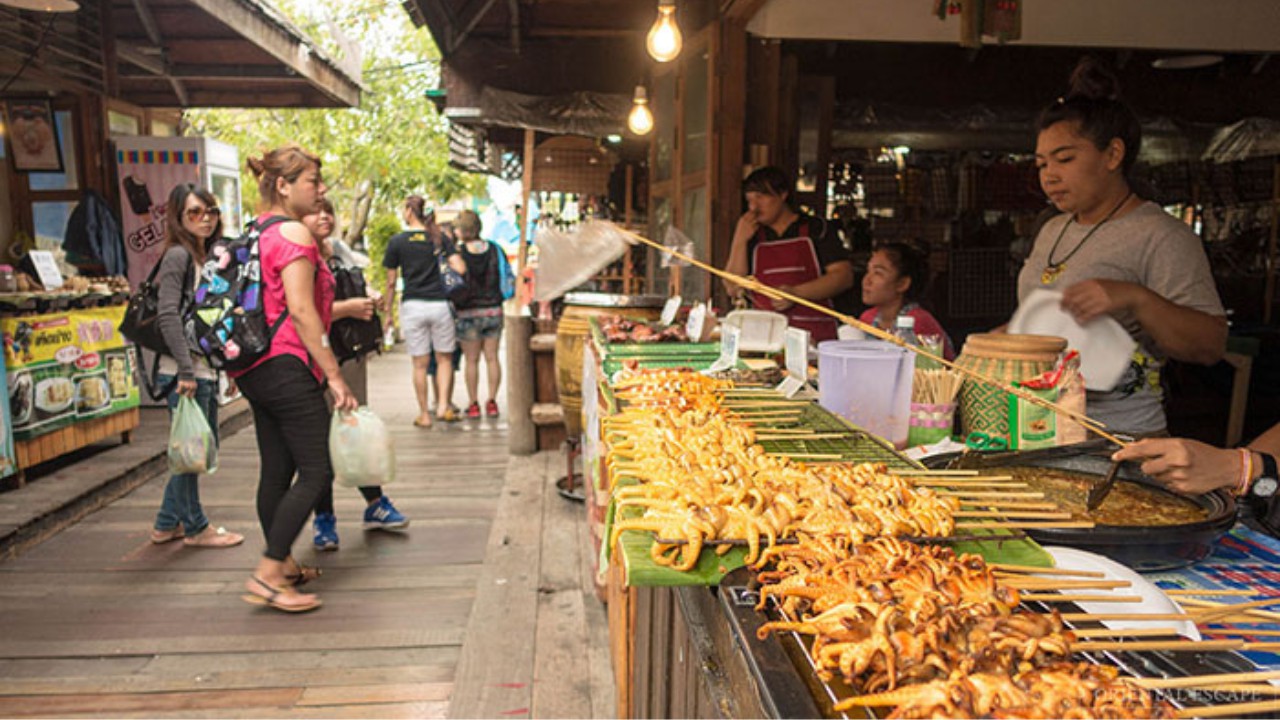 cho-noi-bon-mien-pattaya-thai-lan