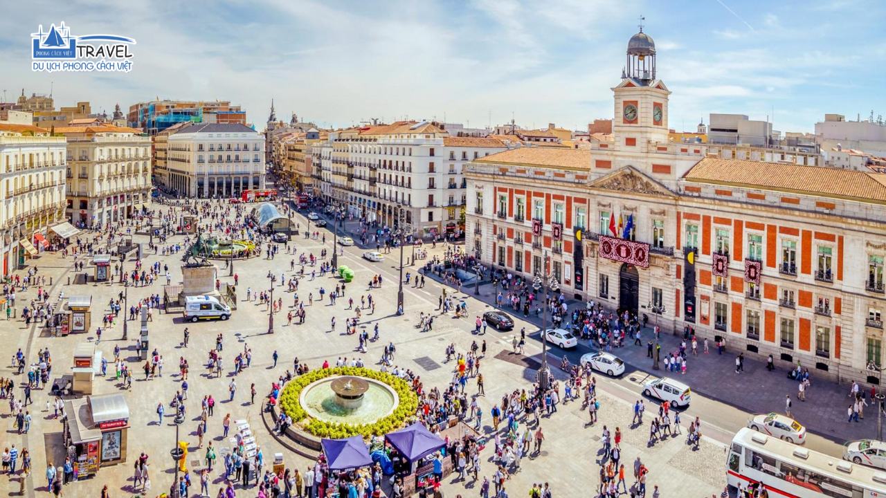 Puerta-del-Sol-Square-tour-phap