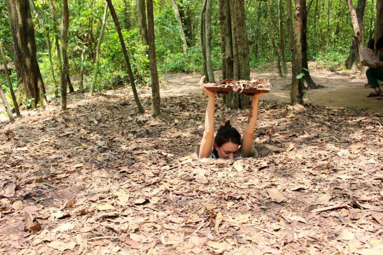 HO CHI MINH CITY TOUR – CU CHI TUNNEL FULL DAY TOUR