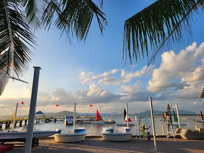 Bến Du Thuyền Marina