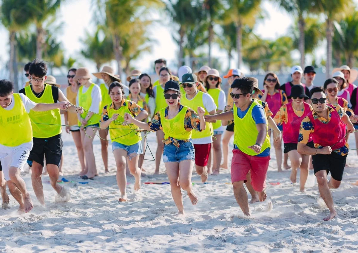Du Lịch Việt tổ chức team building