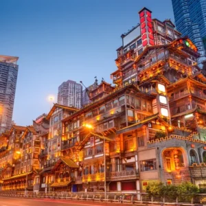 Hồng Nhai Động - Khu phố cổ 11 tầng lầu với mái ngói rêu phong