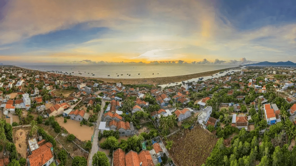 Dậy sớm ngắm bình minh tuyệt đẹp tại Làng Lò Phú Yên (Nguồn: Huỳnh Lê Viễn Duy)
