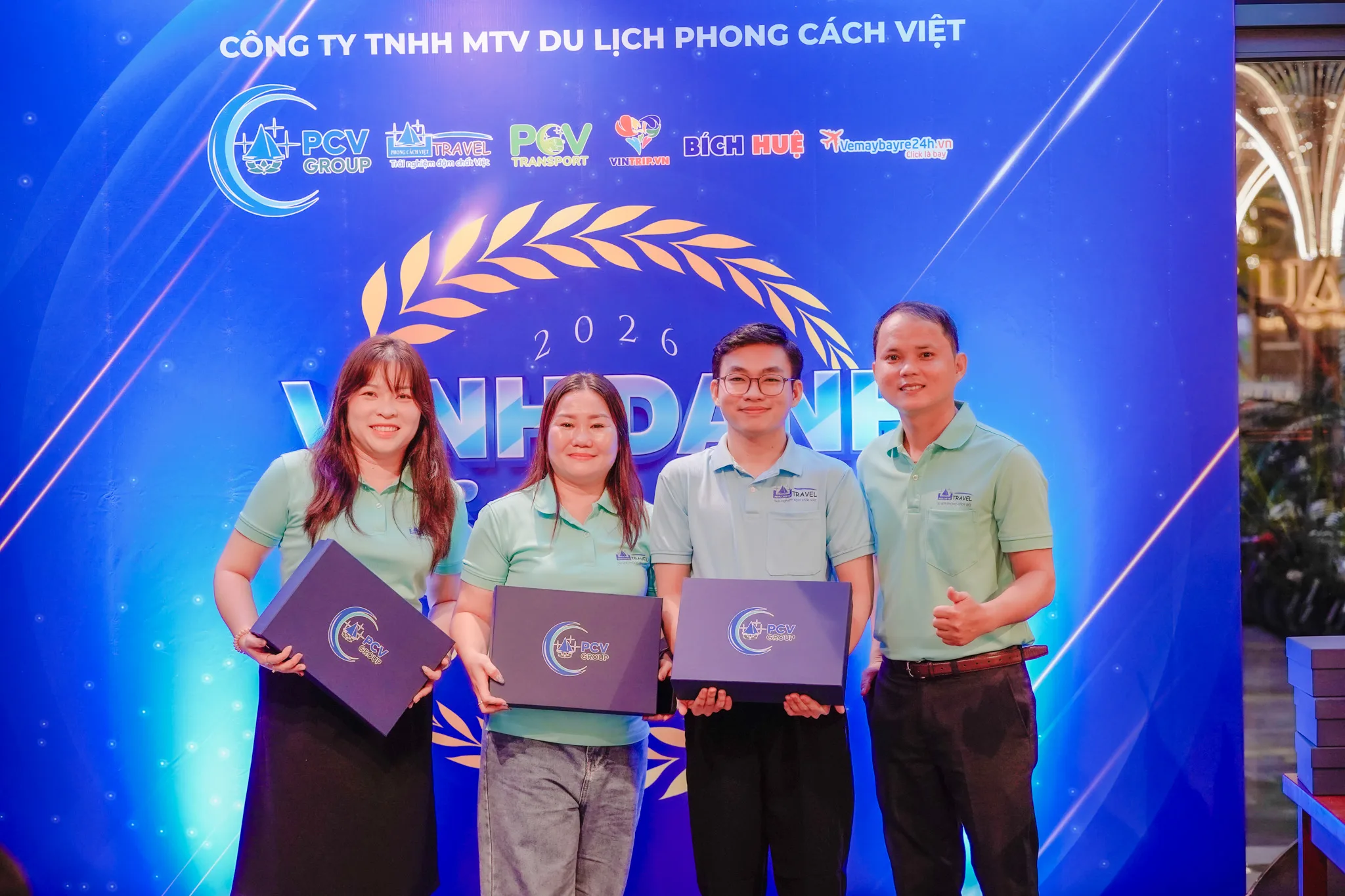 Vinh danh các cá nhân thuộc phòng Khách Đoàn - Chiến Lược