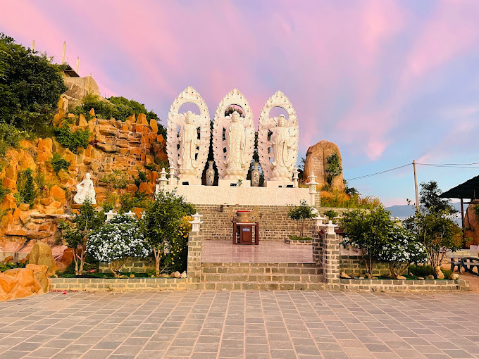 Tham quan Trùng Sơn Cổ Tự