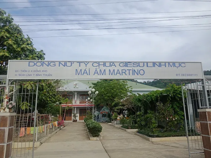 Đoàn ghé thăm Mái ấm Martino