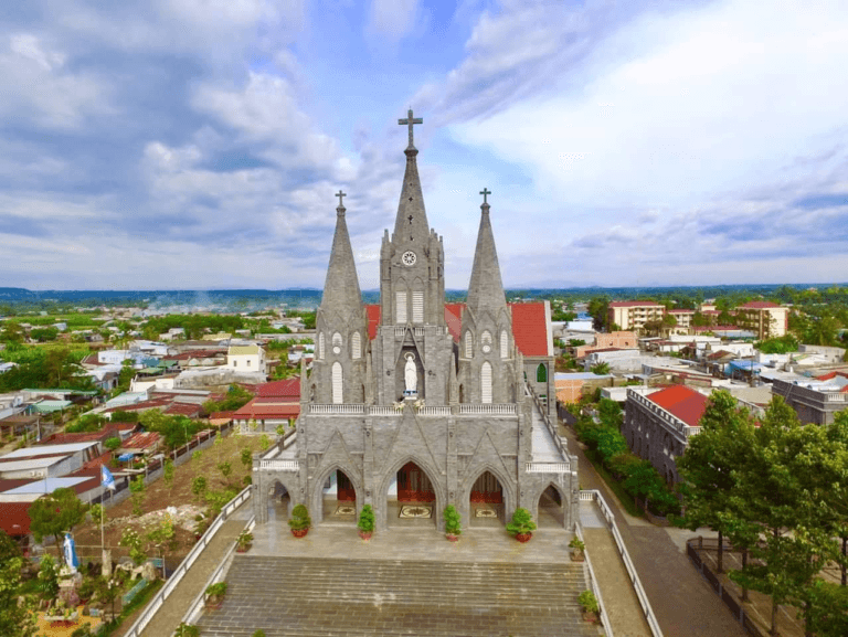 Tour Hành Hương: Đức Mẹ Tà Pao – Đức Mẹ Núi Cúi – Mái Ấm Martino – Giáo Xứ Bạch Lâm - SGHH-006