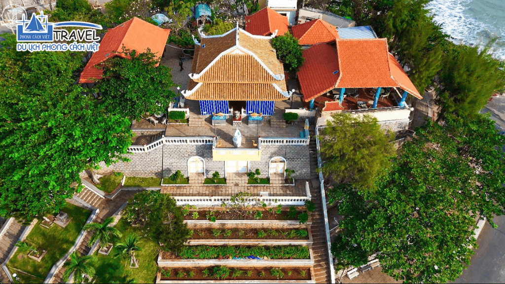 Tham quan Nhà Lớn Long Sơn