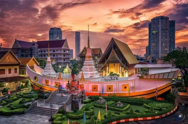 Chùa Thuyền hay được gọi là Wat Yannawa