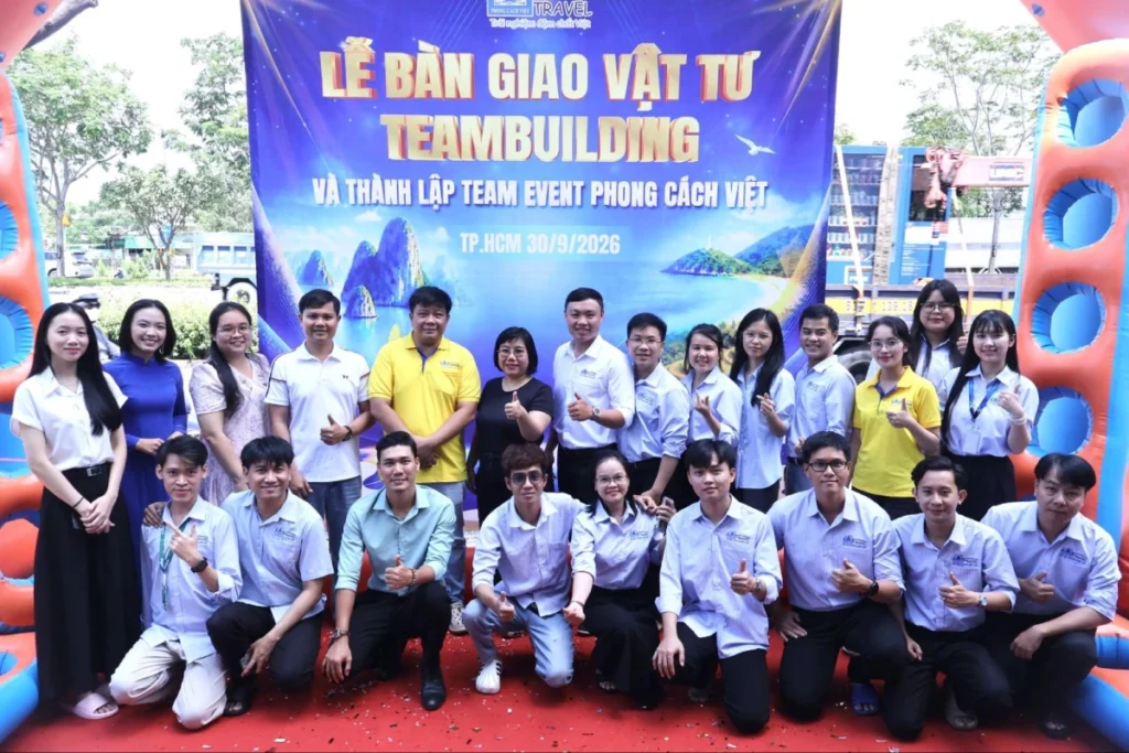 Lễ Bàn Giao Vật Tư Team Building Và Thành Lập Team Event Phong Cách Việt Travel
