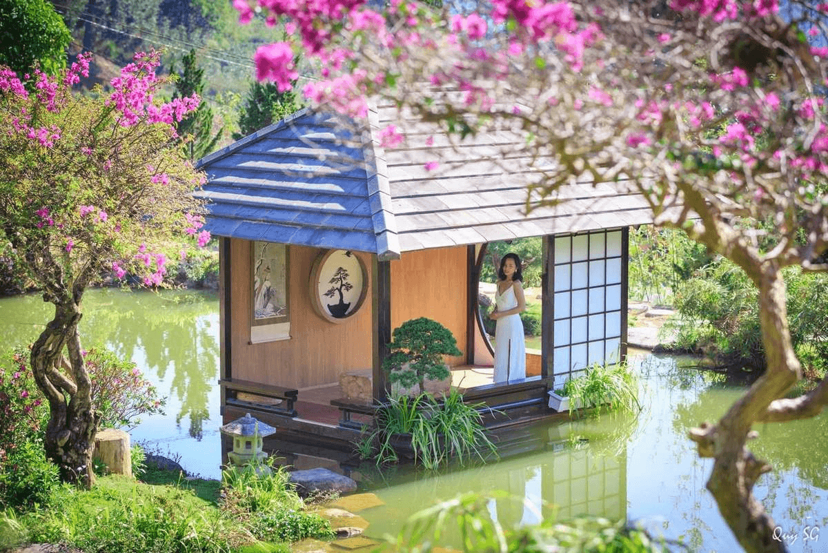 Tham quan QUE Garden Đà Lạt với không gian xanh mát