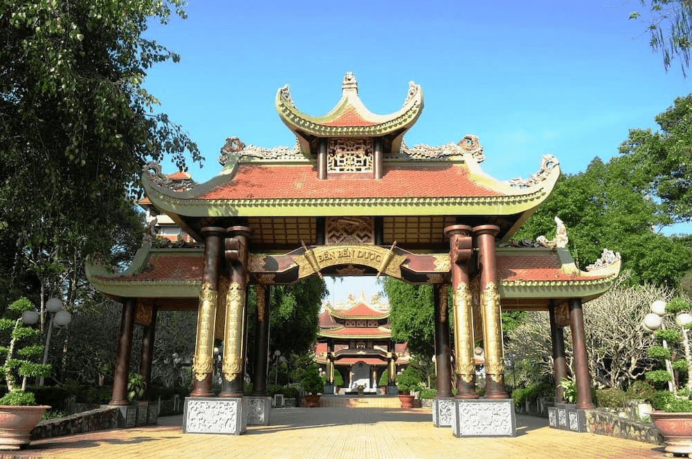 Tham quan Đền Bến Dược