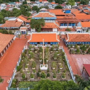 Nhà Lớn Long Sơn