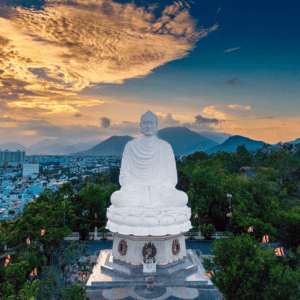 Quý khách tham quan Chùa Long Sơn