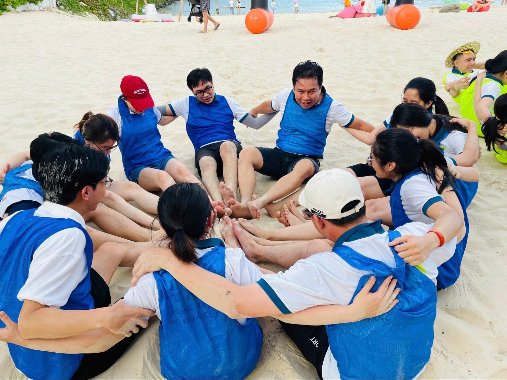 Tham gia chương trình team building của công ty