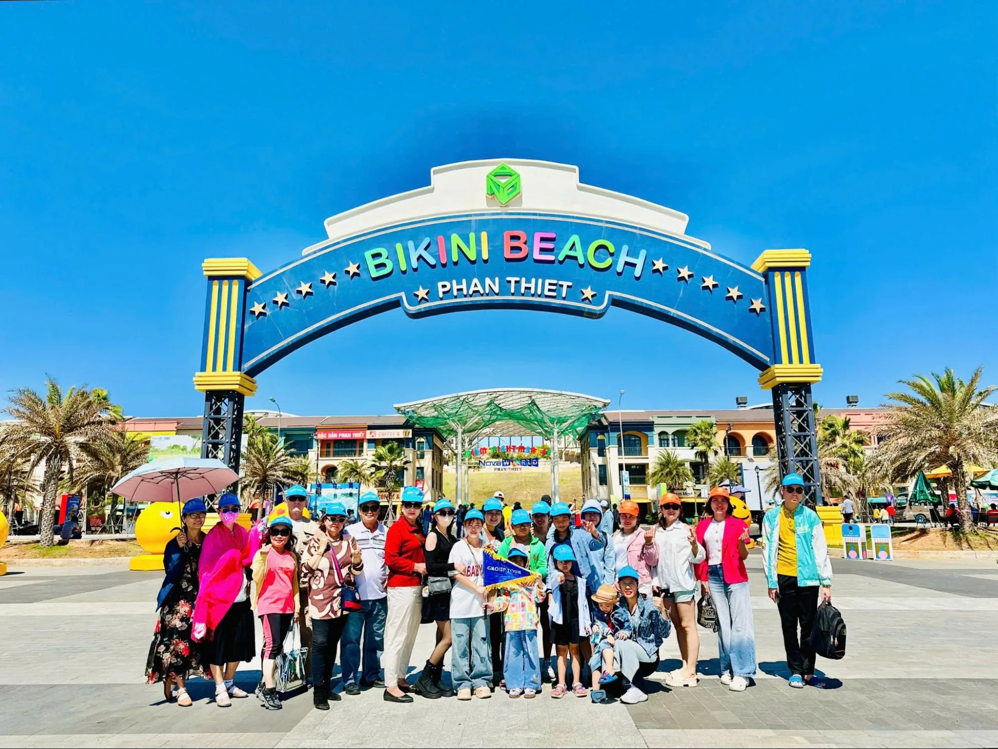 Check-in sống ảo tại Bikini Beach