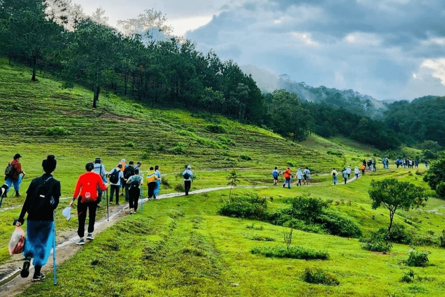Bắt đầu hành trình trekking Tà Năng