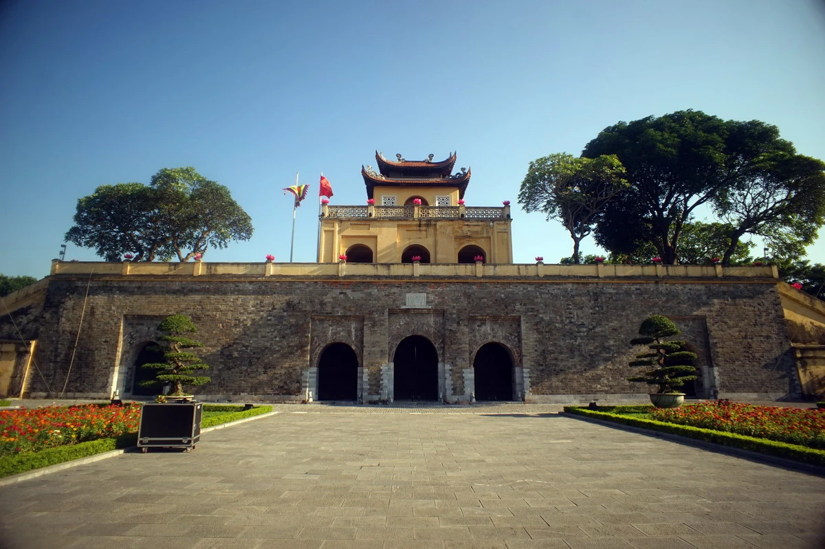 Cửa Đoan Môn sừng sững tại di tích Hoàng thành Thăng Long Hà Nội
